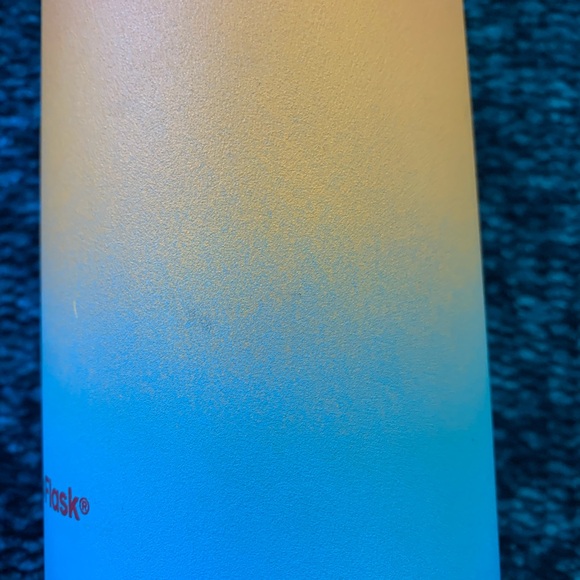 Excellent condition hawaii exclusive hydroflask - Picture 6 of 8